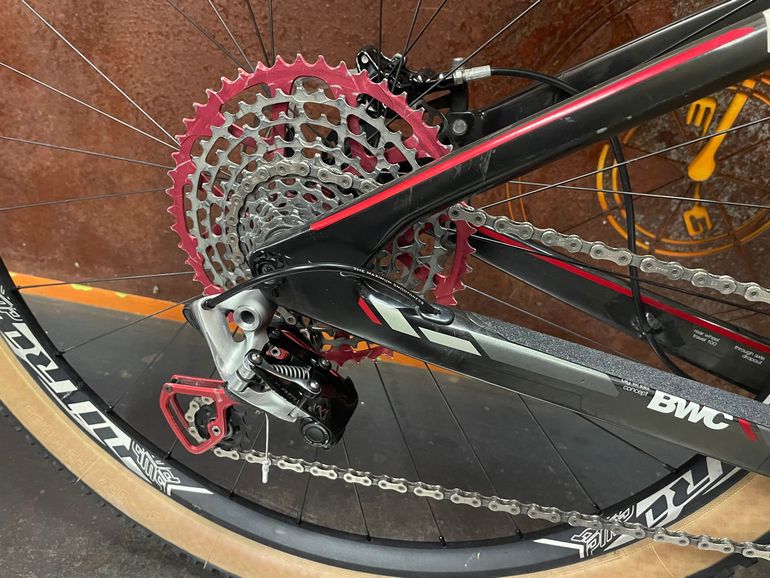Used BMC Fourstroke FS01 2016 Mountainbike, Black — image 4 of 4