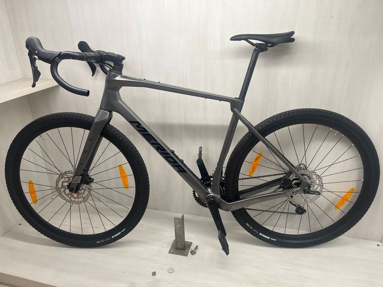 Used Merida SILEX 4000 2024 2024 Road & Gravel, Light Gray — image 2 of 4
