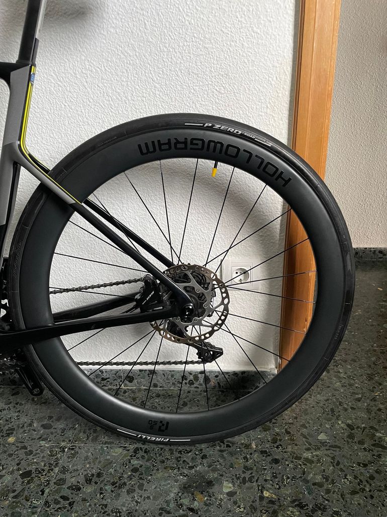 Cannondale SuperSix EVO Carbon Disc 105 2022 2022 Road & Gravel d'occasion — image 4 sur 4