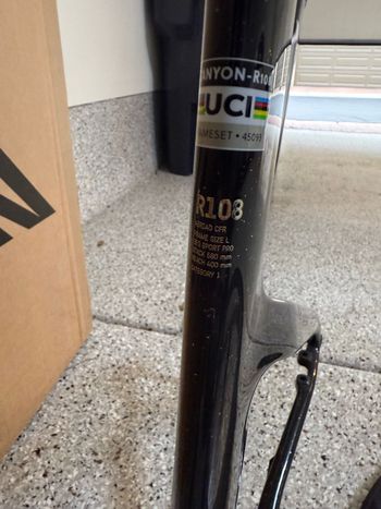 Used Canyon Aeroad CFR Di2 2025 Frameset 2025 Road & Gravel, Black — image 5 of 8
