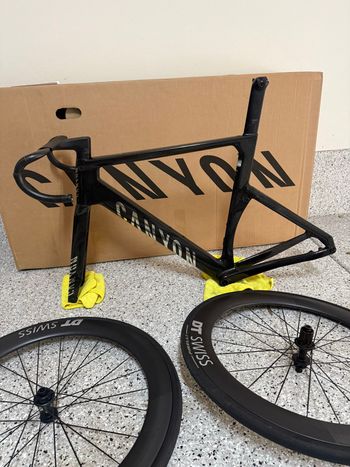 Used Canyon Aeroad CFR Di2 2025 Frameset 2025 Road & Gravel