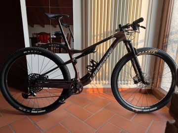 Used Lapierre XR 7.9 2023 2023 Mountainbike, Purple, 29 — image 2 of 7