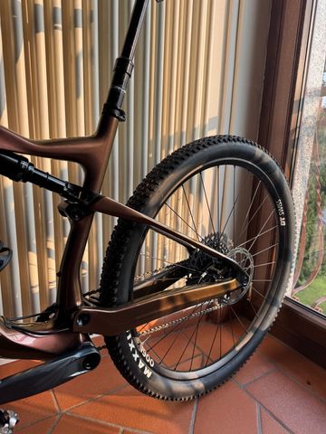 Used Lapierre XR 7.9 2023 2023 Mountainbike, Purple, 29 — image 5 of 7