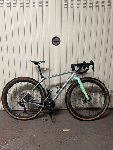 Used Orbea M30 Team 2023 2023 Road & Gravel, Light Gray — image 1 of 8