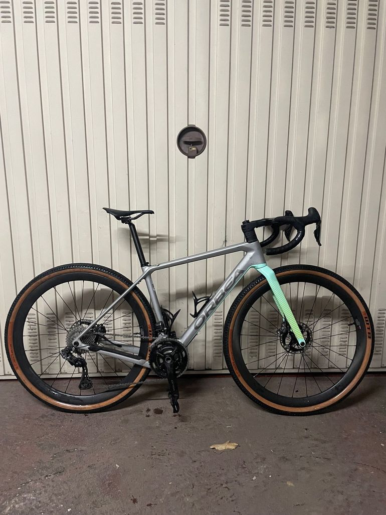 Used Orbea M30 Team 2023 2023 Road & Gravel, Light Gray — image 1 of 8