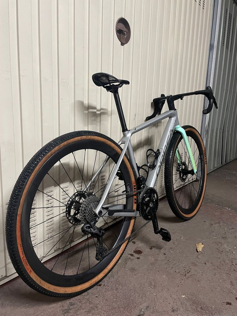 Used Orbea M30 Team 2023 2023 Road & Gravel, Light Gray — image 6 of 8