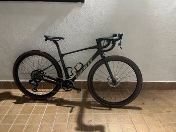 Used Giant Revolt SRAM Red eTap AXS 2022 Road & Gravel