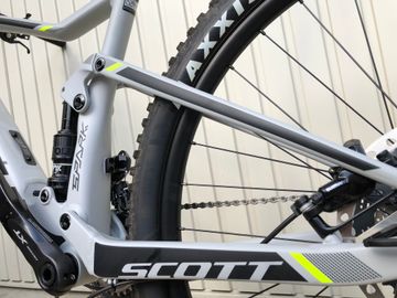 Used Scott Spark 740 2017 2017 Mountainbike, Light Gray, 27.5 — image 3 of 3