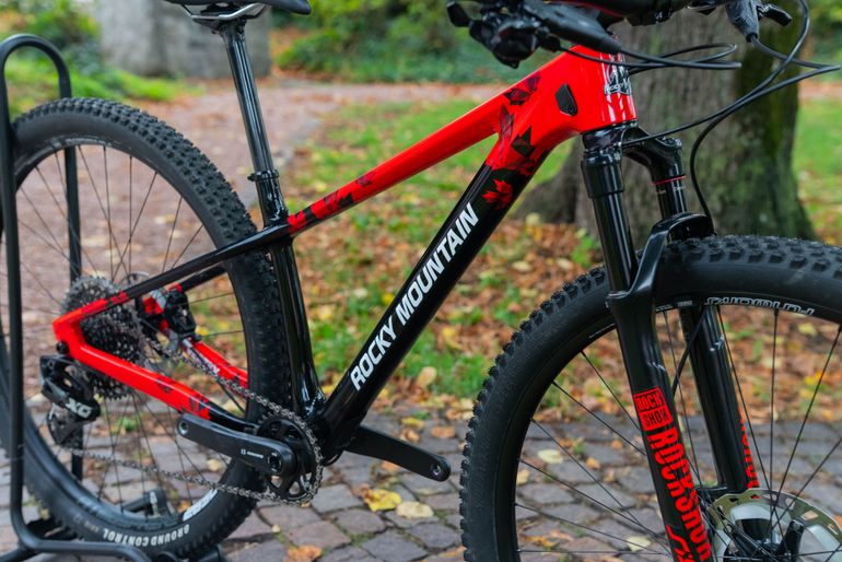 Used Rocky Mountain Vertex Carbon 90 2019 2019 Mountainbike, Red, 29, 27.5 — image 2 of 12