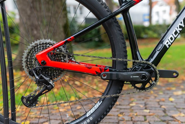 Used Rocky Mountain Vertex Carbon 90 2019 2019 Mountainbike, Red, 29, 27.5 — image 6 of 12