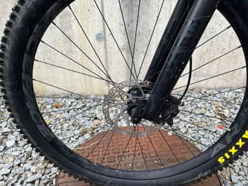 Used Orbea OCCAM H20 2020 2020 Mountainbike, Orange, 29 — image 5 of 11