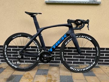 Used Trek Madone SLR 9 2019 Road & Gravel, Black — image 2 of 13