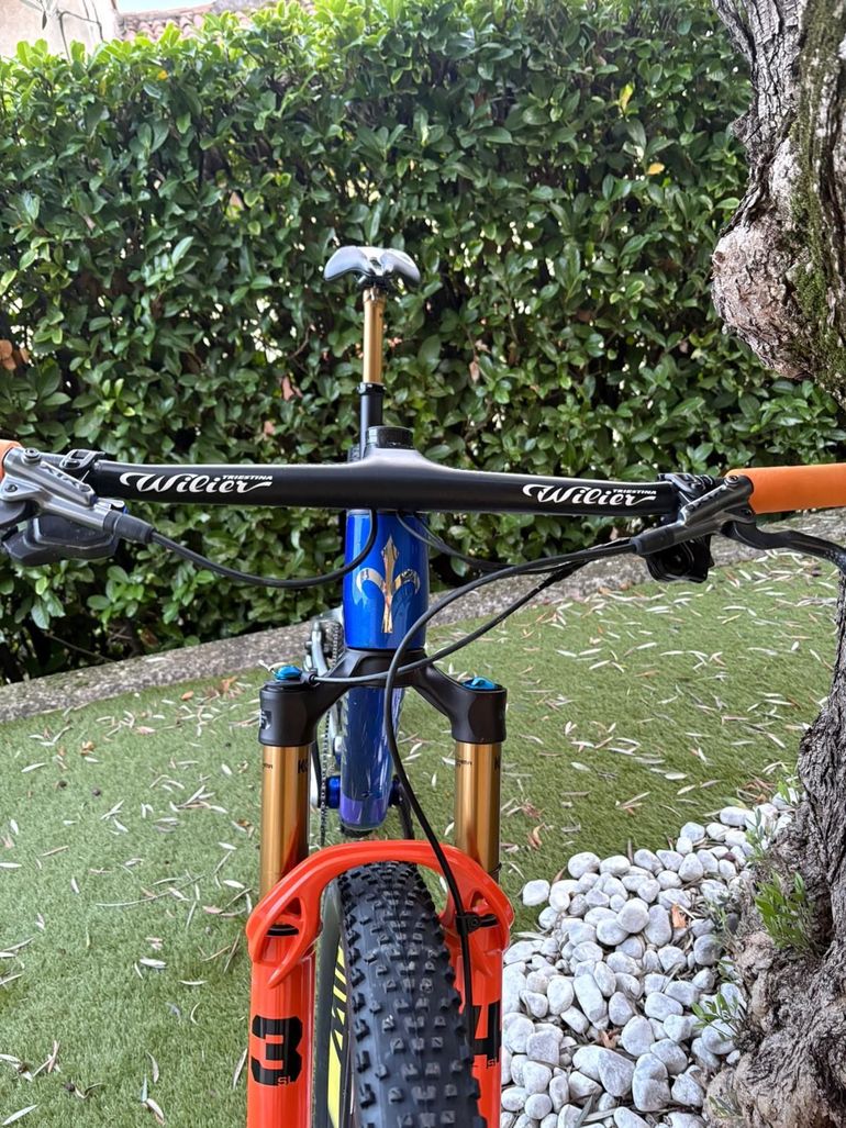 Used Wilier URTA MAX Shimano XTR Di2 2025 Mountainbike, Black — image 6 of 7