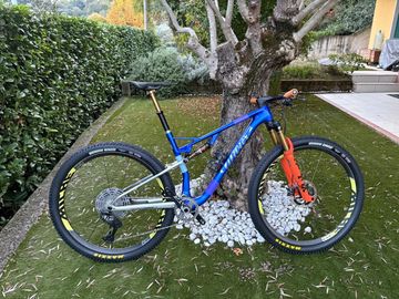 Tweedehands Wilier URTA MAX Shimano XTR Di2 2025 Mountainbike — afbeelding 1 van 7