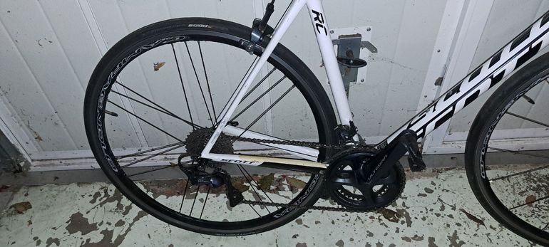 Used Scott Addict RC 20 2018 2018 Road & Gravel, White — image 3 of 5