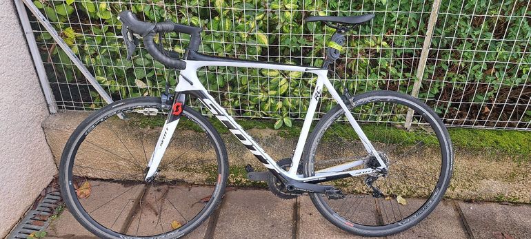 Used Scott Addict RC 20 2018 2018 Road & Gravel, White — image 2 of 4