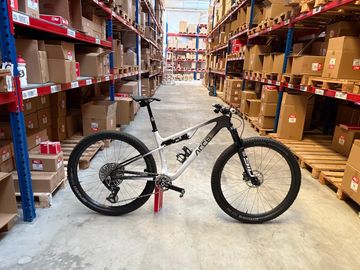 Used ARC8 Evolve Sram Eagle Transmission XX SL 2025 Mountainbike, White, 29 — image 1 of 8