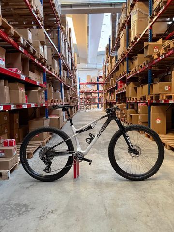 Used ARC8 Evolve Sram Eagle Transmission XX SL 2025 Mountainbike, White, 29 — image 5 of 8
