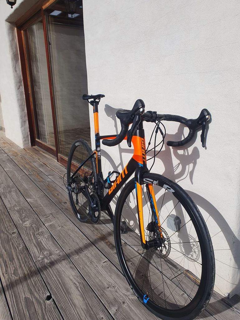 Used Giant Defy Advanced SL 1 2017 2017 Road & Gravel, Black — image 2 of 3