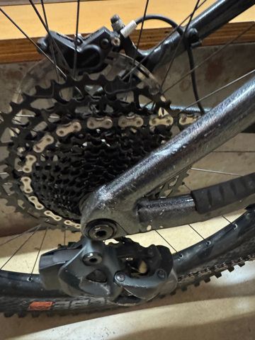 Używany Giant Reign E+ 2, 2022 2022 Mountainbike — zdjęcie 9 z 10