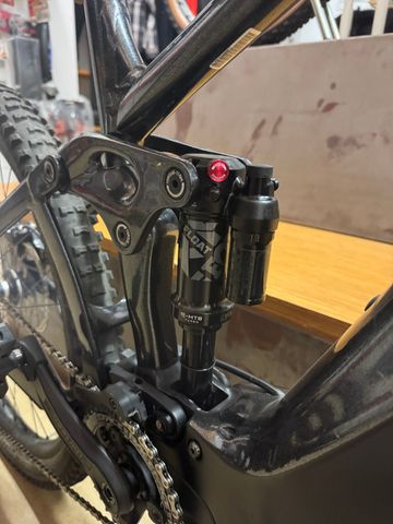 Używany Giant Reign E+ 2, 2022 2022 Mountainbike — zdjęcie 5 z 10