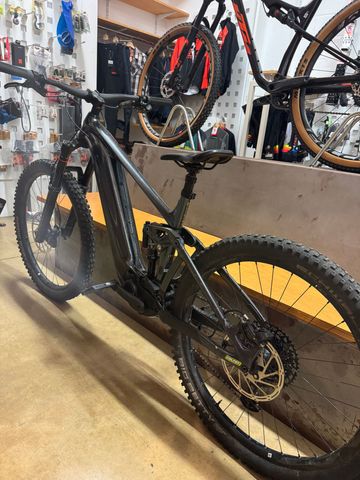 Używany Giant Reign E+ 2, 2022 2022 Mountainbike — zdjęcie 8 z 10