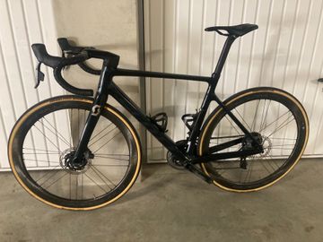 Used Scott ADDICT 20 2021 Road & Gravel, Green — image 2 of 5