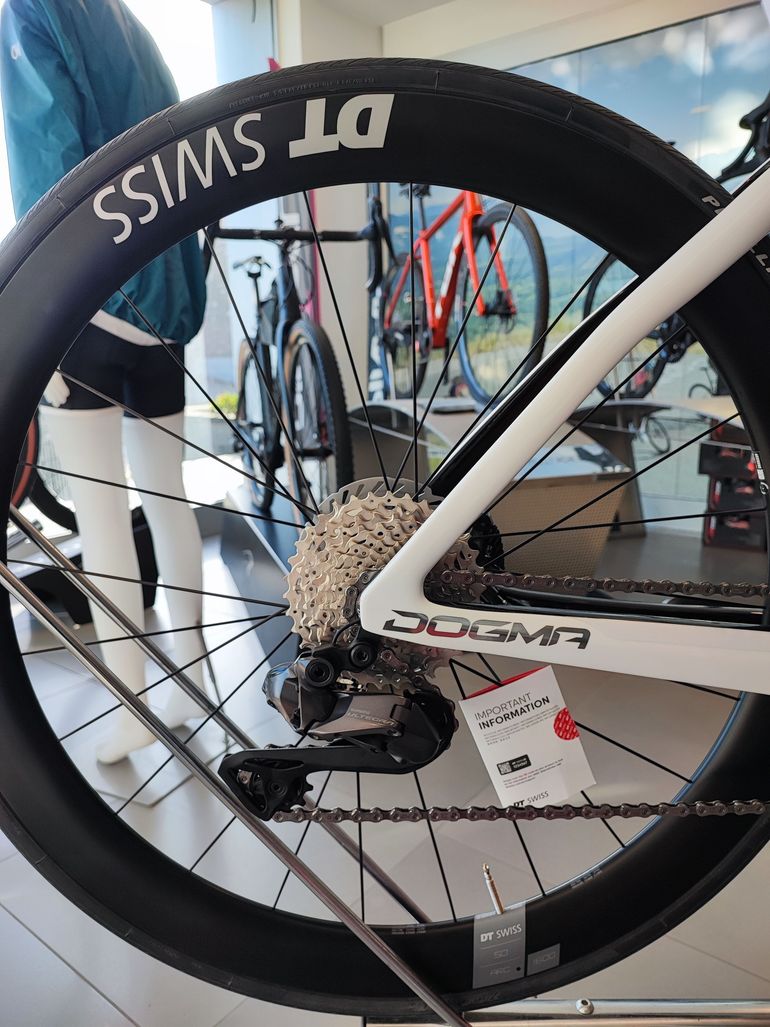 Used Pinarello Dogma F 2026 Road & Gravel, White — image 4 of 8
