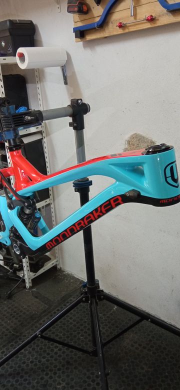 Used Mondraker Summum Carbon Pro Team 2019 Frameset 2019 Mountainbike, Blue, 27.5 — image 4 of 12