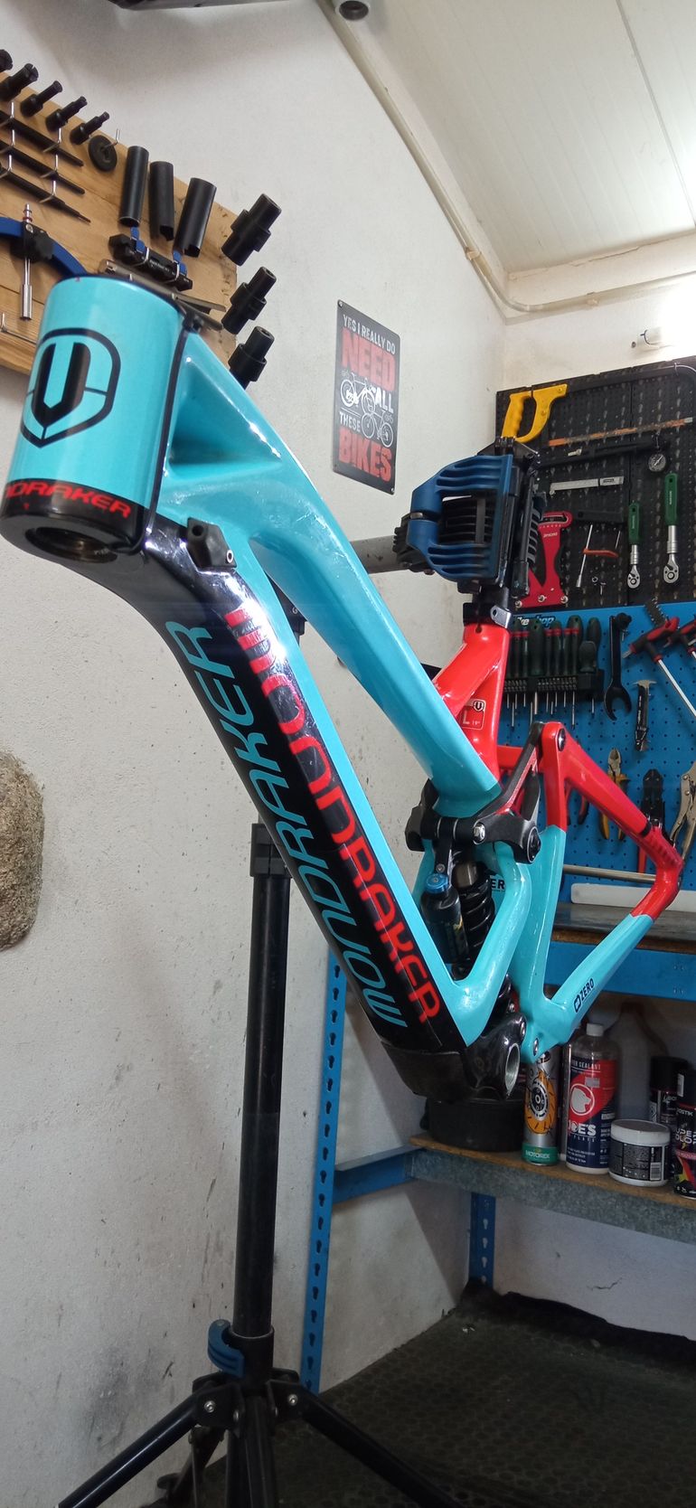 Used Mondraker Summum Carbon Pro Team 2019 Frameset 2019 Mountainbike, Blue, 27.5 — image 5 of 12
