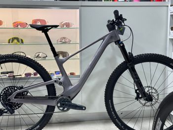 Scott, Contessa Spark 910 2022