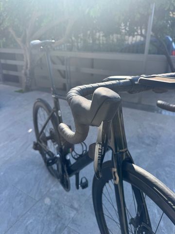 Used Scott Addict RC 20 2023 2023 Road & Gravel, Green — image 6 of 8