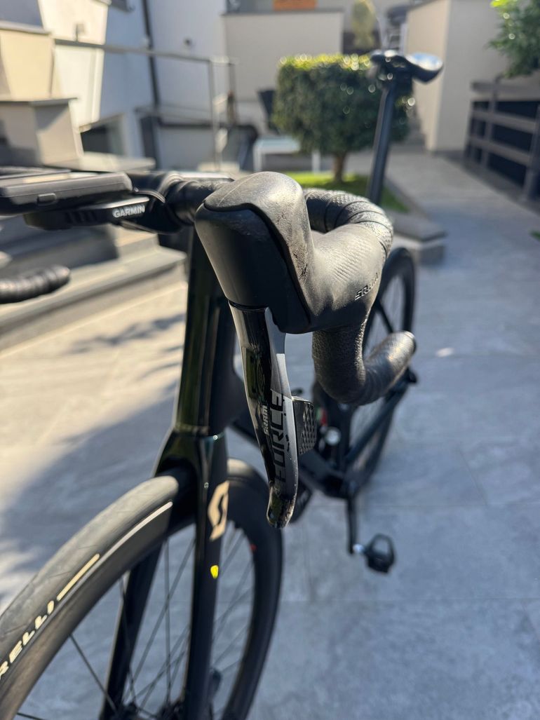 Used Scott Addict RC 20 2023 2023 Road & Gravel, Green — image 7 of 8