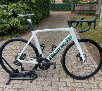 Used Bianchi Oltre XR4 - Ultegra Di2 2022 2022 Road & Gravel