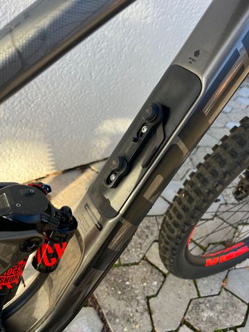 Used Trek Slash SRAM GX 2023 Mountainbike, Black — image 8 of 8