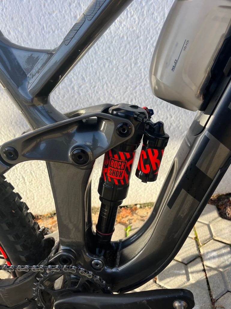 Used Trek Slash SRAM GX 2023 Mountainbike, Black — image 6 of 8