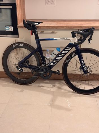 Used Canyon Aeroad CF SL 8 Disc 2024 2024 Road & Gravel