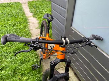 Used Trek X-Caliber 9 2023 2022 Mountainbike, Orange, 29 — image 6 of 8