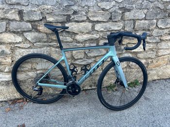Used Scott Addict 10 2024 2024 Road & Gravel