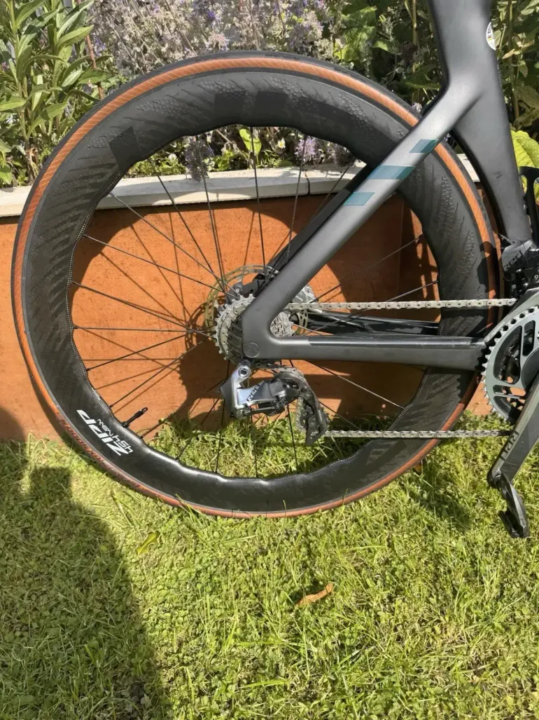Used Canyon Aeroad CFR AXS 2023 2023 Road & Gravel, Black — image 3 of 8