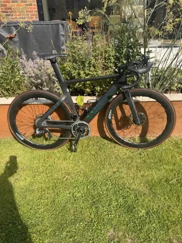 Used Canyon Aeroad CFR AXS 2023 2023 Road & Gravel, Black — image 1 of 8