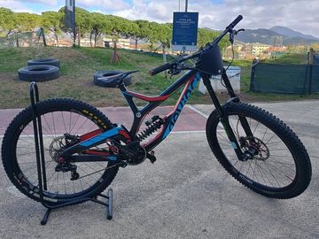 Used Devinci Wilson SRAM X01 2018 Mountainbike, Red — image 1 of 7