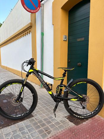 Used Giant Stance 2 2018 2018 Mountainbike, Green, 27.5 — image 2 of 6