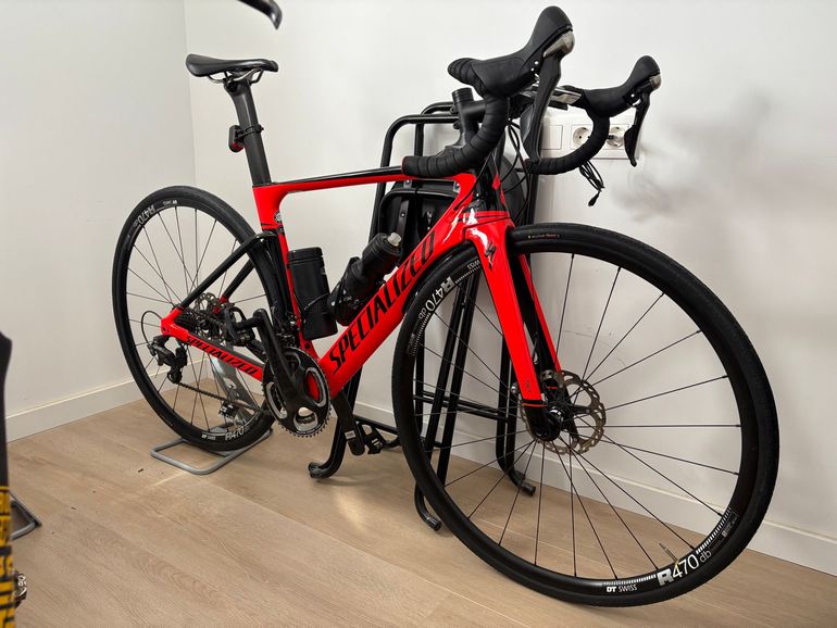 Used Specialized Venge Expert Disc 2018 2018 Road & Gravel, Red — image 4 of 4
