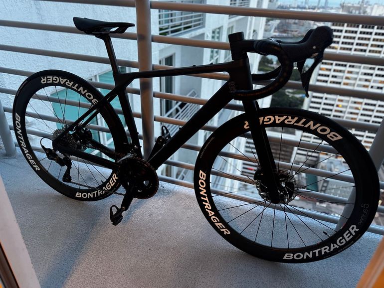 Used Canyon Endurace CF 7 Disc 2024 2024 Road & Gravel, Black — image 3 of 9