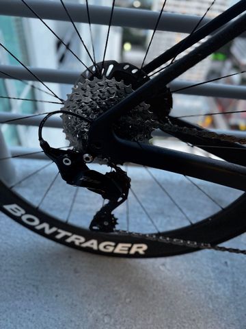 Used Canyon Endurace CF 7 Disc 2024 2024 Road & Gravel, Black — image 8 of 9