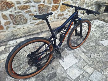 Used Specialized Epic Comp EVO 2019 2019 Mountainbike, Blue, 29 — image 7 of 8