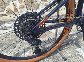 Used Specialized Epic Comp EVO 2019 2019 Mountainbike, Blue, 29 — image 6 of 8