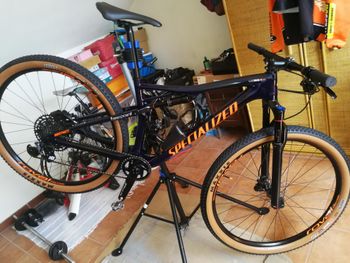Used Specialized Epic Comp EVO 2019 2019 Mountainbike, Blue, 29 — image 3 of 8