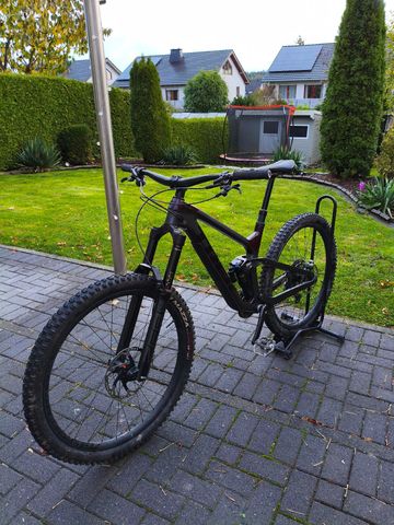 Used Trek Slash 9.8 XT 2022 2022 Mountainbike, Black, 29 — image 2 of 12